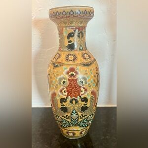 Vintage 1970s Chinese Vase with Birds and Floral Design 10x4.5”